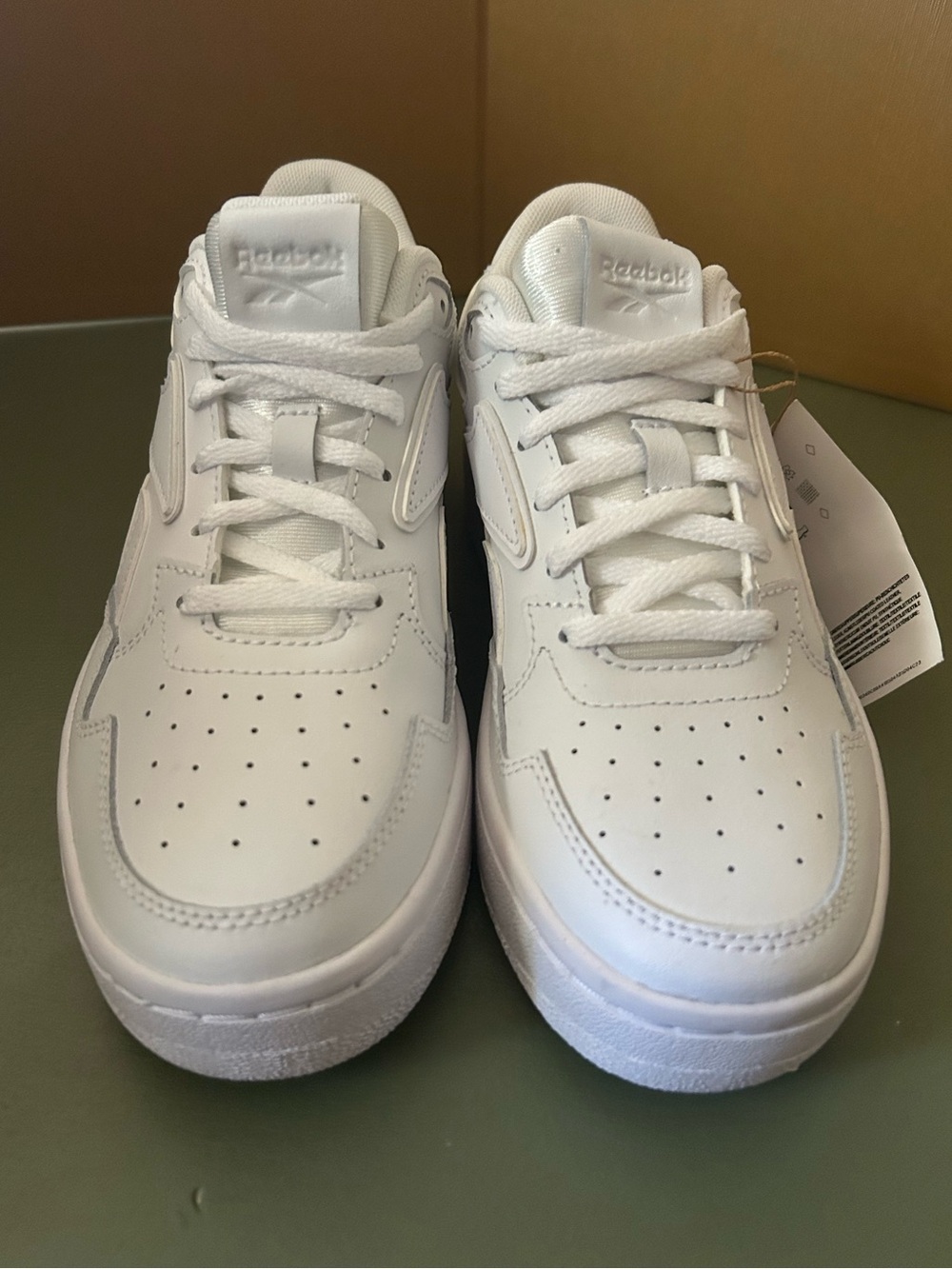 REEBOK ATR Chill Kids Athletic Shoes Sneaker White Basketball Size 3.5 NEW